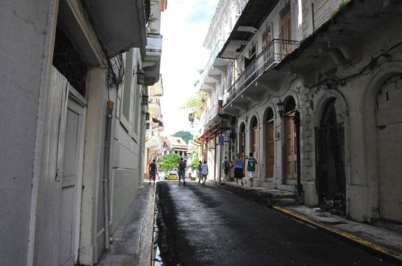 Caminhando no Casco Viejo da Cidade do Panamá junto com os amigos do veleiro de Cartagena
